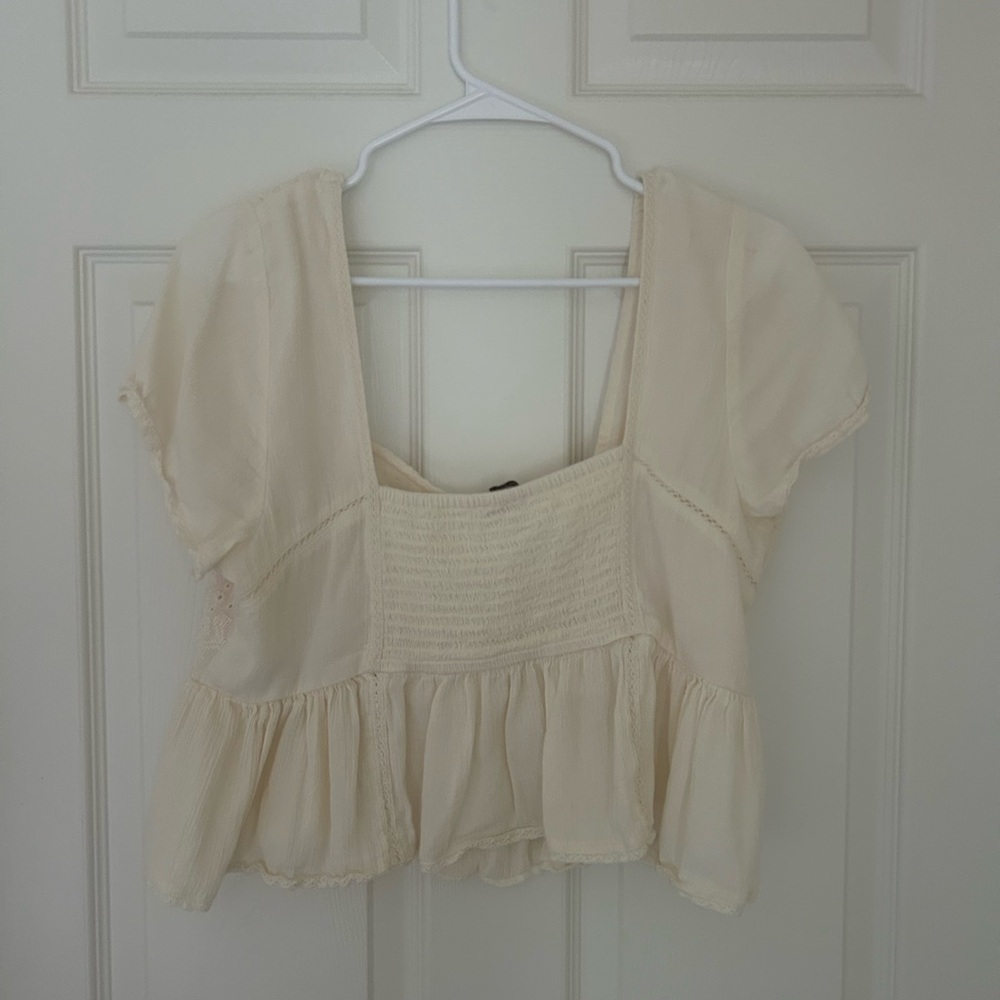 American Eagle Cream Eyelet Crop Top - Picture 2 of 3